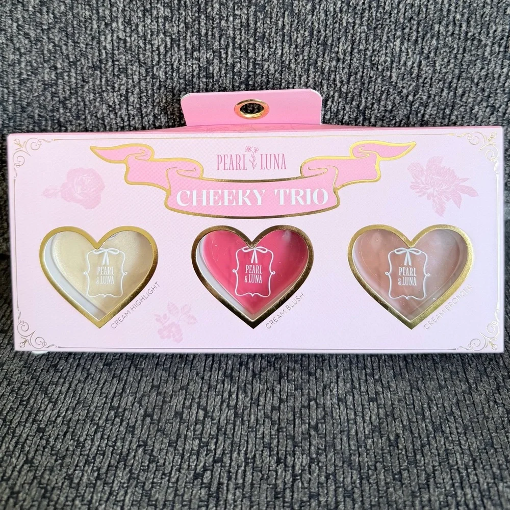 Pearl & Luna Cheeky Trio Blush Set- Cream highlight, blush and bronzer